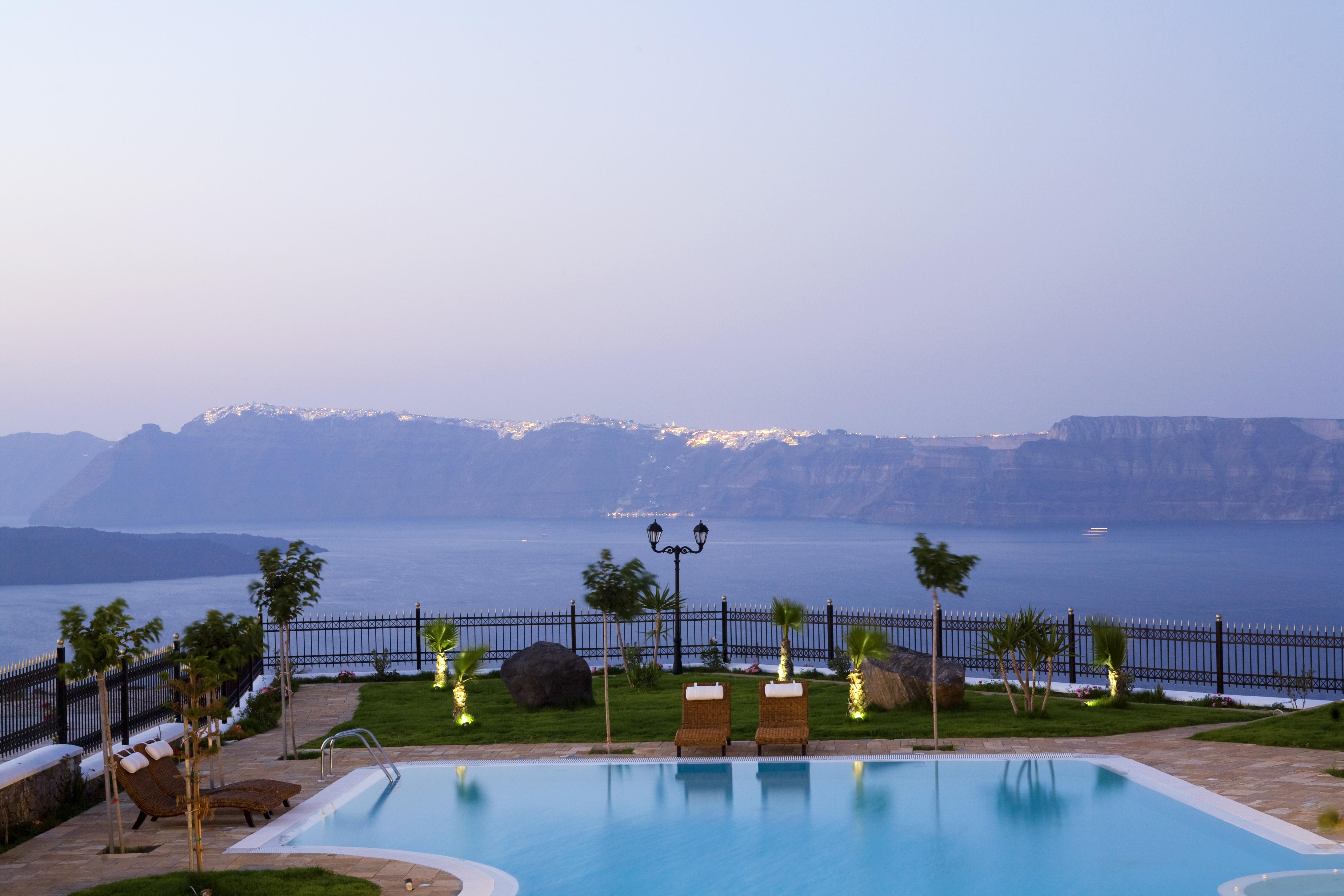 Maison Des Lys - Luxury Suites Akrotírion Esterno foto