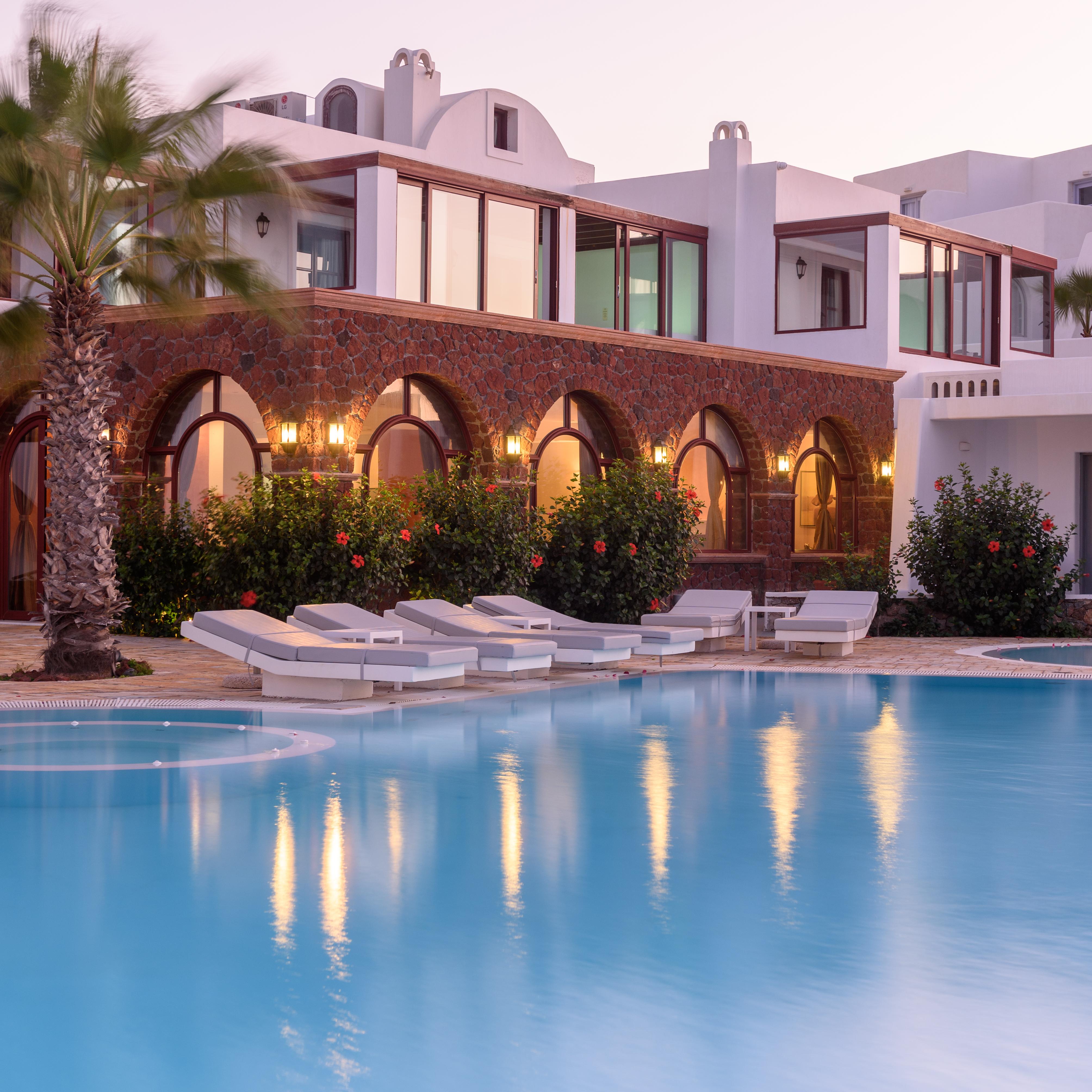 Maison Des Lys - Luxury Suites Akrotírion Esterno foto
