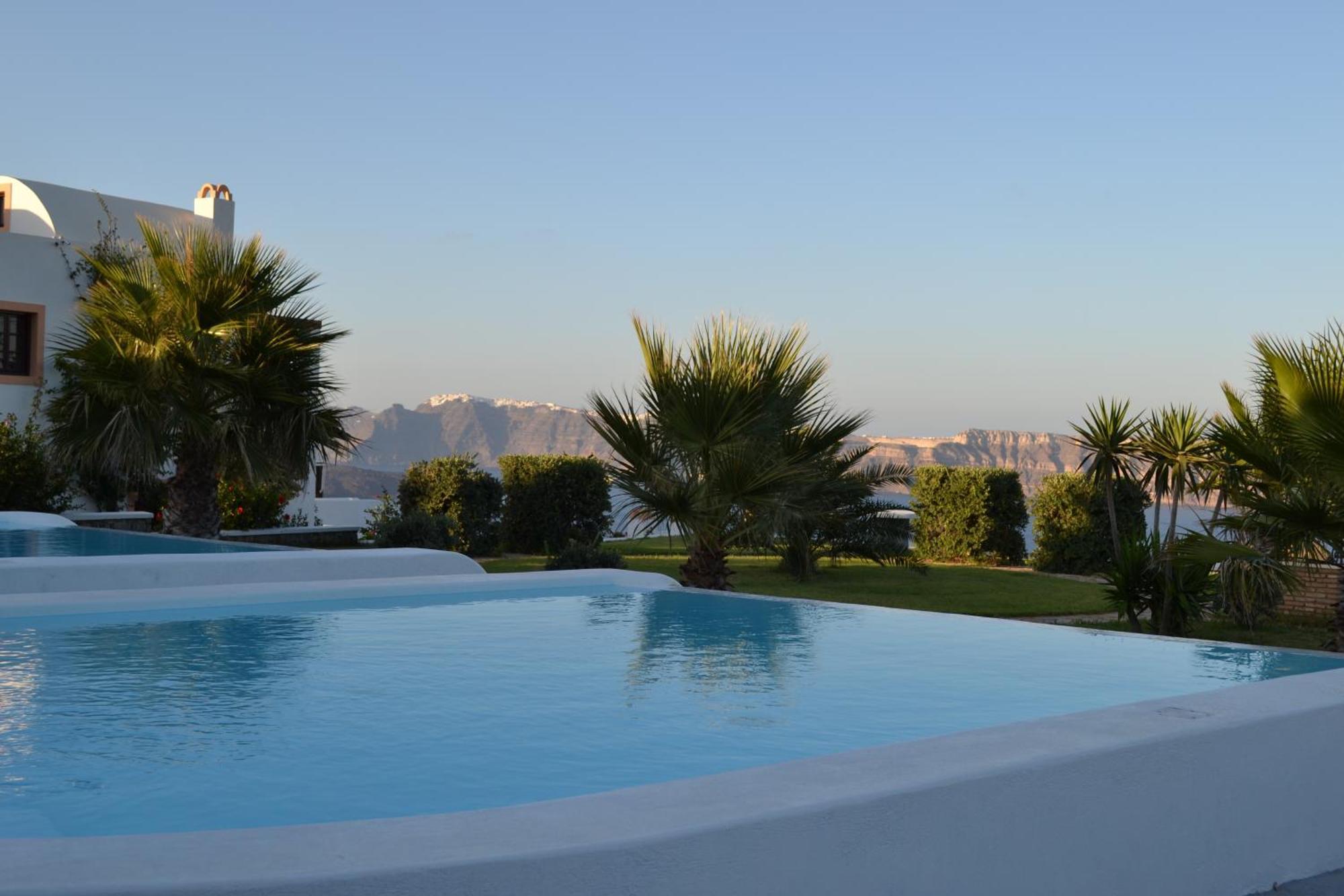 Maison Des Lys - Luxury Suites Akrotírion Esterno foto