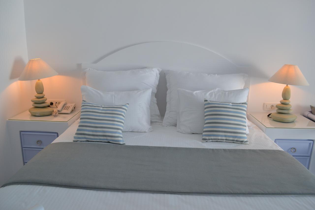 Maison Des Lys - Luxury Suites Akrotírion Esterno foto